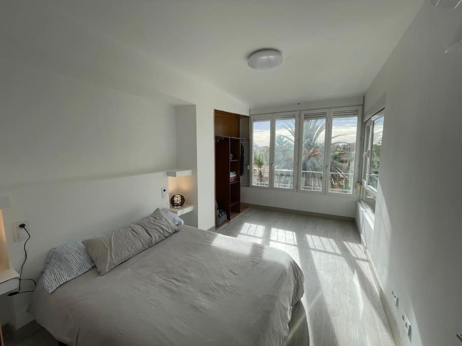 Nice Apartment Near The Sea Torrevieja Buitenkant foto