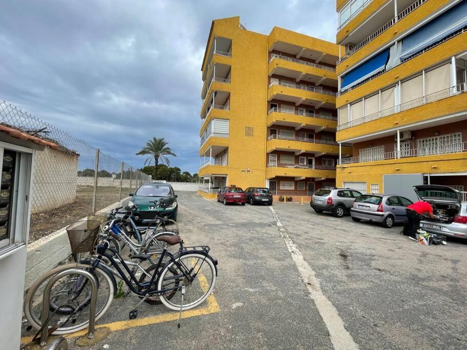 Nice Apartment Near The Sea Torrevieja Buitenkant foto