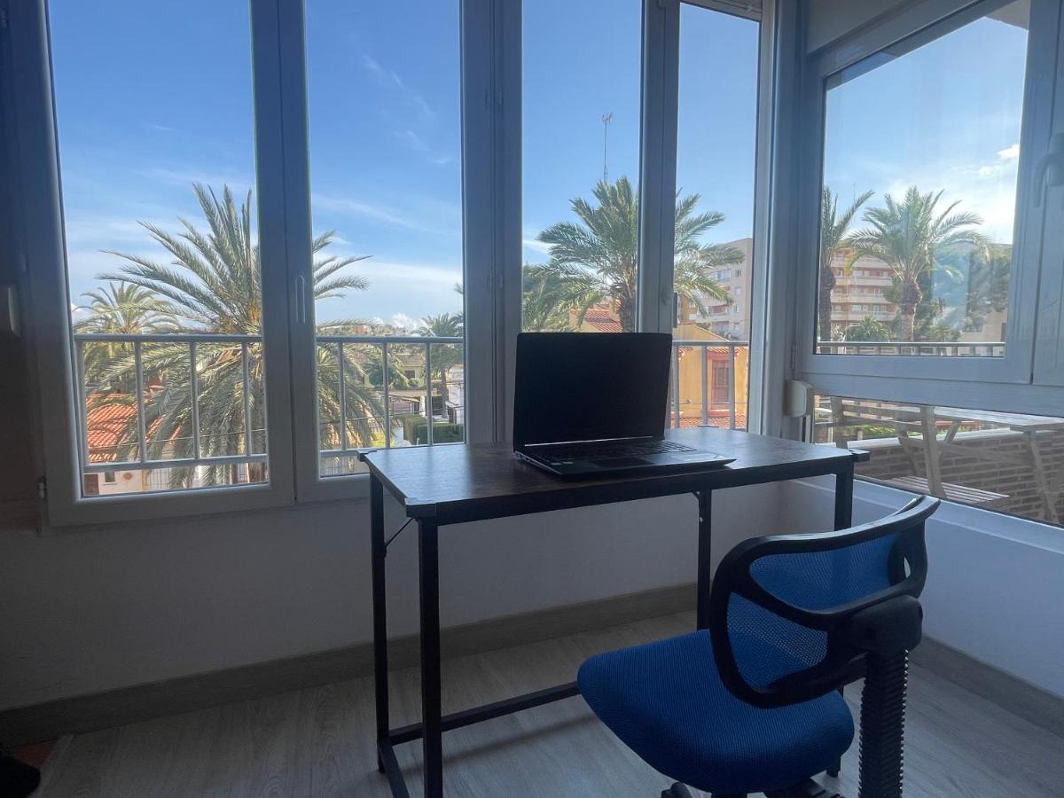 Nice Apartment Near The Sea Torrevieja Buitenkant foto
